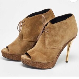 Burberry Tan Peep Toe Heels